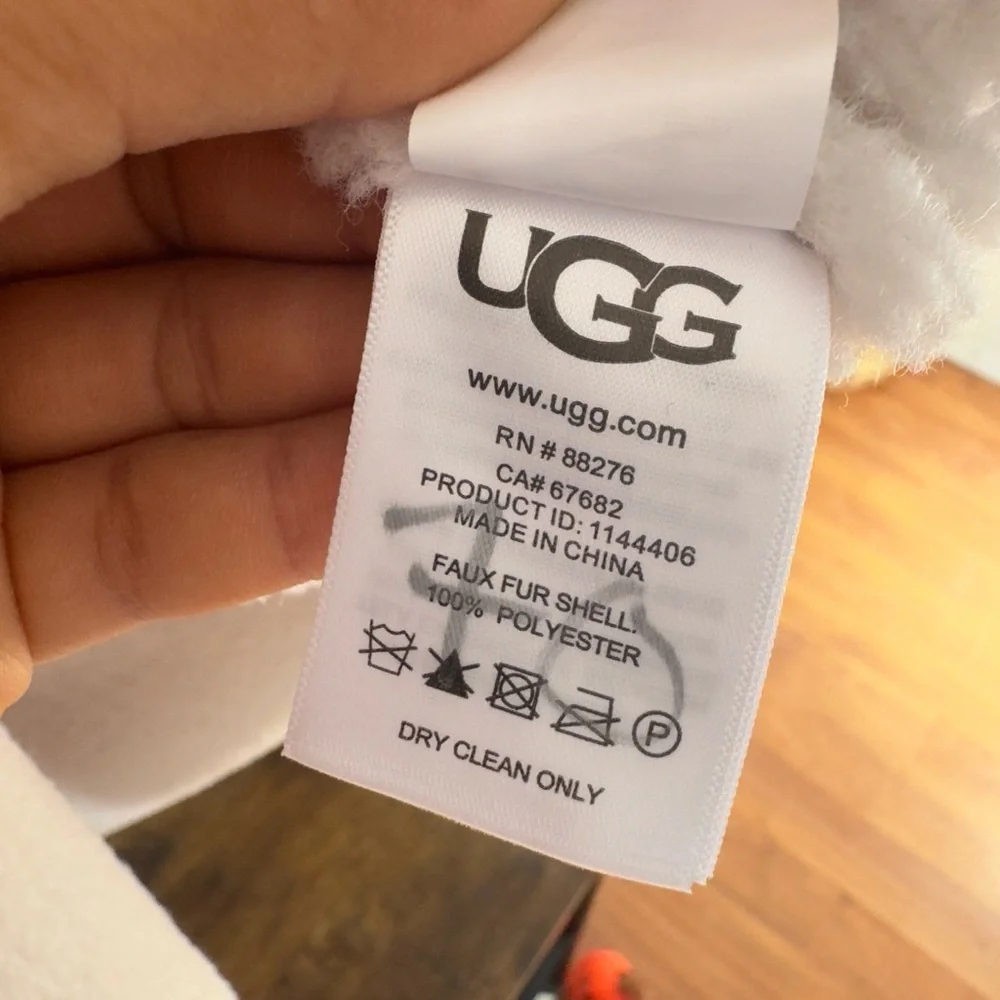 NEW!! UGG  Coat in Cream and Tan Vegan - Picture 3 of 10